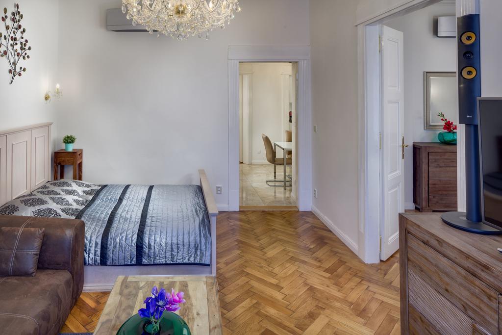 Dusni - Old Town Apartment Прага Екстер'єр фото