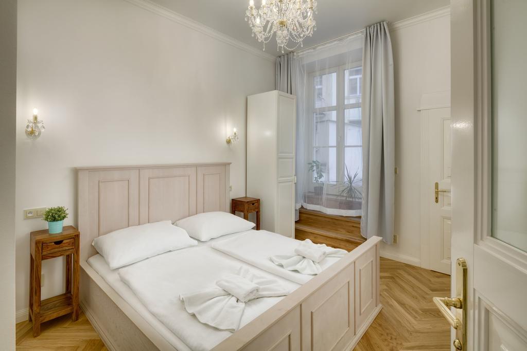 Dusni - Old Town Apartment Прага Екстер'єр фото